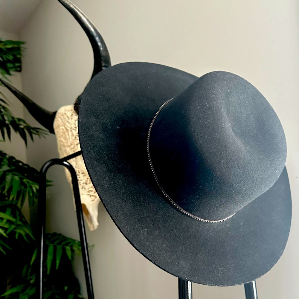 Frye || Wide Brimmed Hat || Size M/L